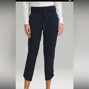 LULULEMON DANCE STUDIO MID-RISE CROPPED PANT 25” BLACK SIZE 4 EUC